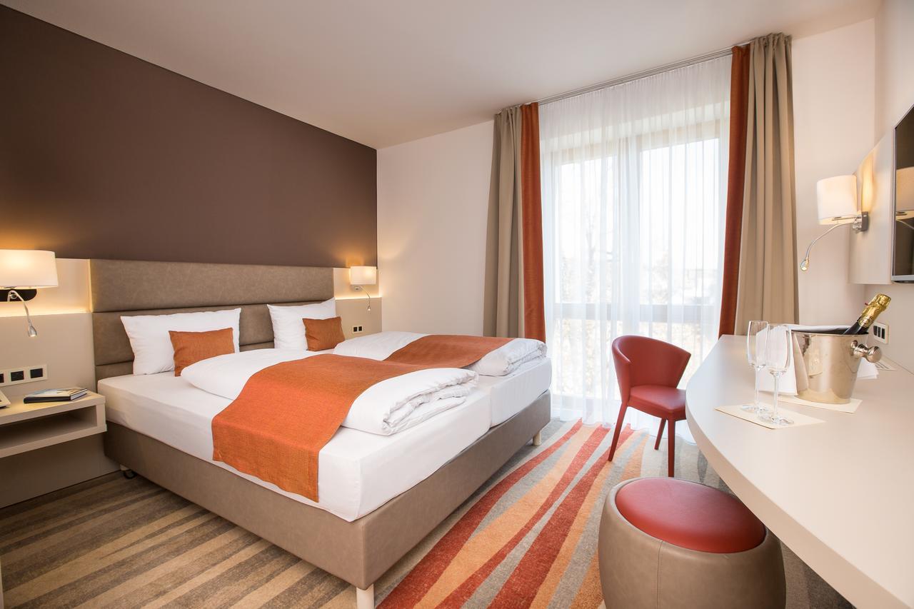Hotel Kapuzinerhof Biberach an der Riss Bagian luar foto
